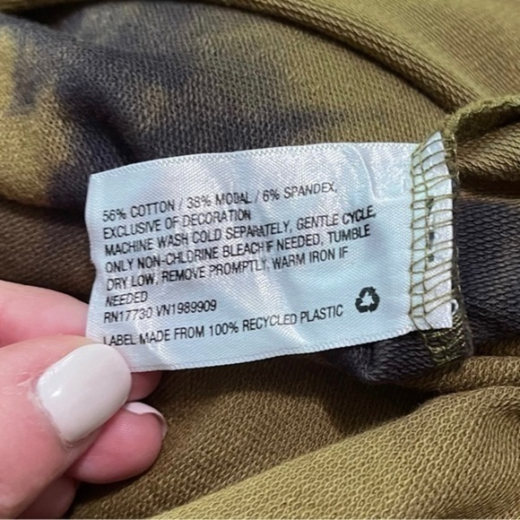 🔹5/$25🔹 JoyLab Women’s Green and Navy Blue Splash Shorts. 2.5” inseam. XS - Picture 8 of 10